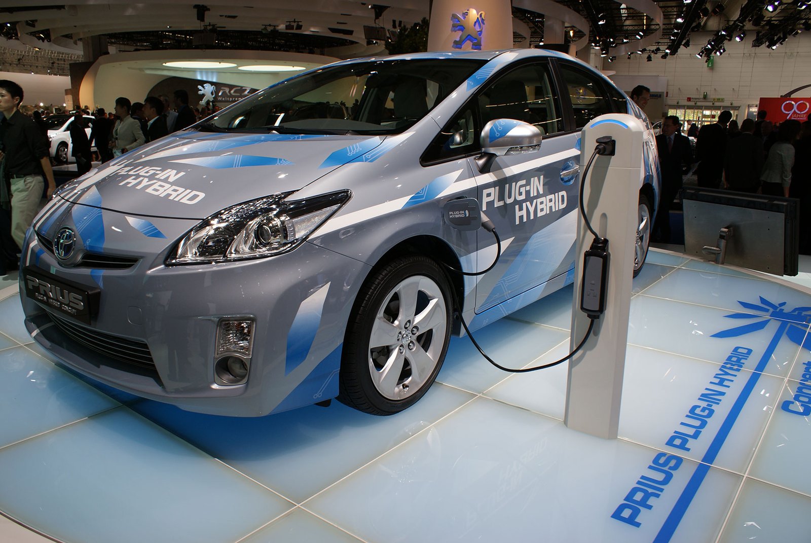 Toyota_Prius_Plug-In_Hybrid